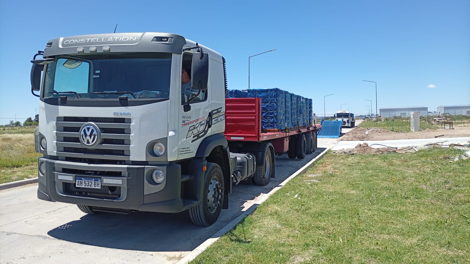 Semirremolques playos Transportes Kiser