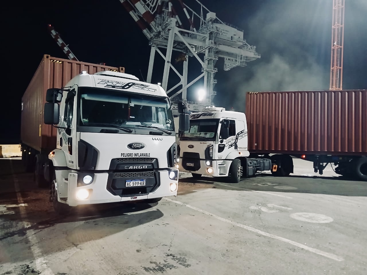 Transporte de contenedores Transportes Kiser